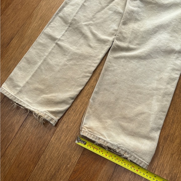 Men’s Vintage Carhartt thrashed and faded carpenter pants - Picture 8 of 8